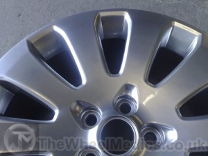 004. BMW M6. Diamond Cut Alloy- Powder Coated to Hyper Silver- After.